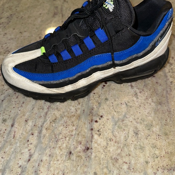 In good shape - Picture 2 of 4